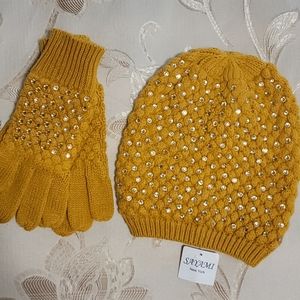Sayami brand new ladies beannie hat and gloves